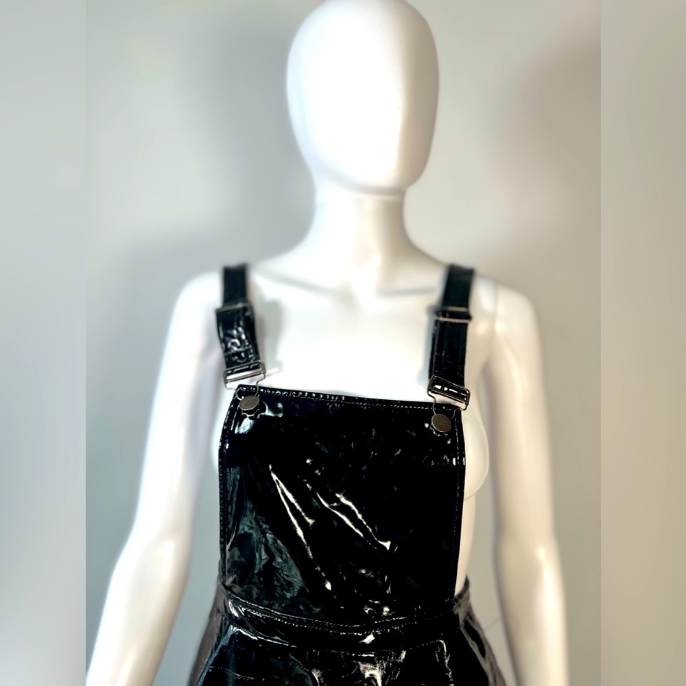 Hot topic - Picture 6 of 16